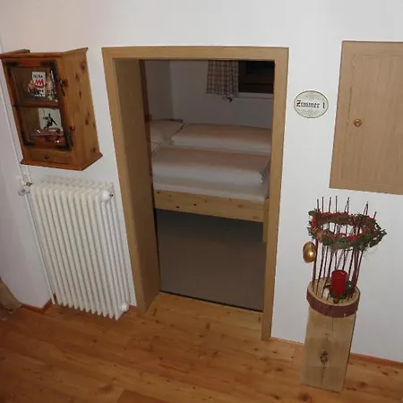 Couette-café Fruhstuckspension Alm-casino *